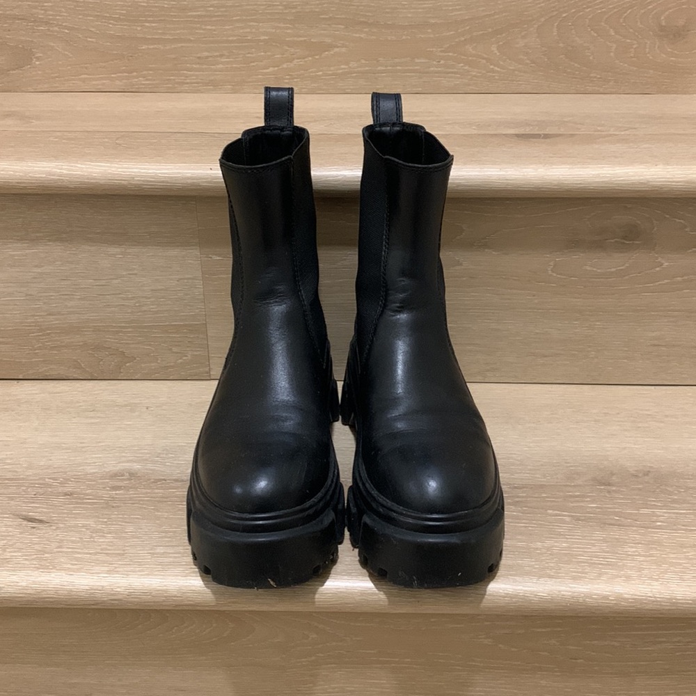Zara black lug sole platform ankle boots - Picture 2 of 3